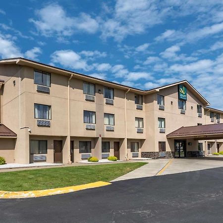 Quality Inn & Suites Warren Exterior foto