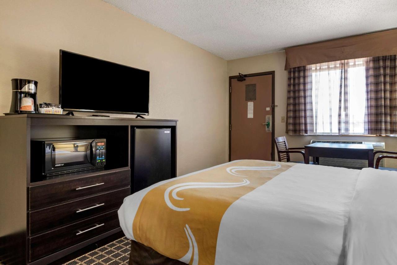 Quality Inn & Suites Warren Exterior foto